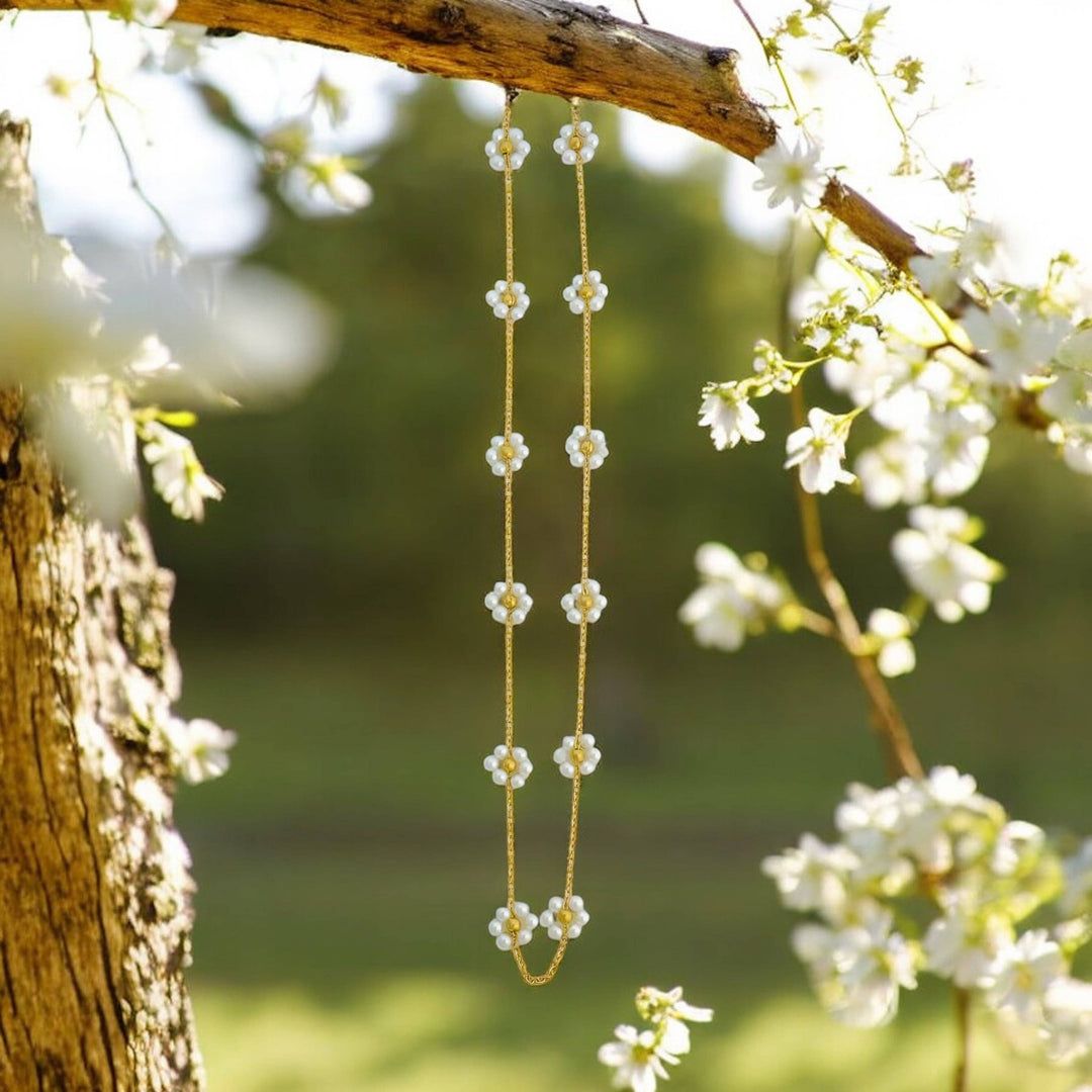 White Daisy - 18K Gold Plated, Waterproof Necklace