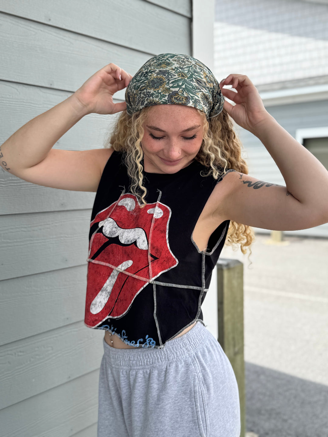 The Rolling Stones - Overlock Cropped Music Muscle Tee