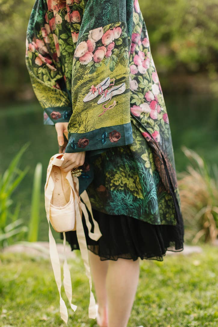 The Daydreamer Matinée Duster Kimono w/ Roses &amp; Rabbits