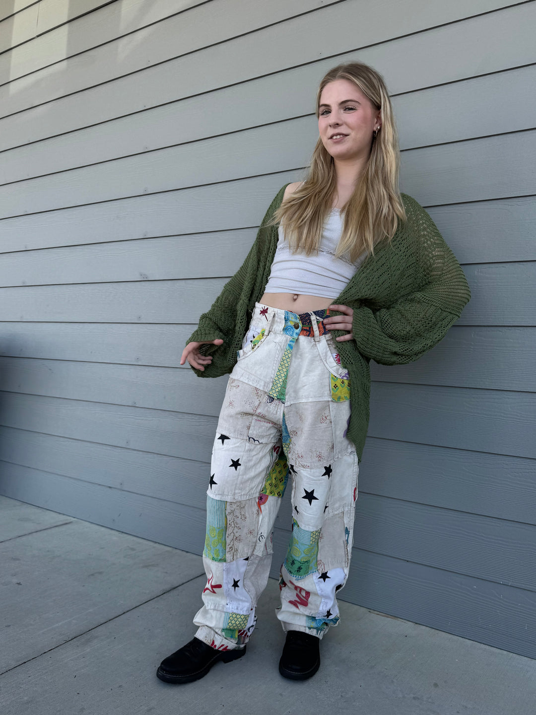 White Seaside with Stars Patch Pants - Paper Lace