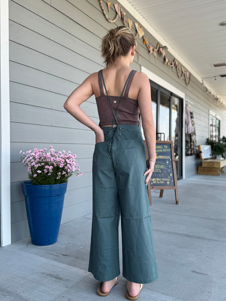 SPAGHETTI STRAP CRISS CROSS BACK JUMPER