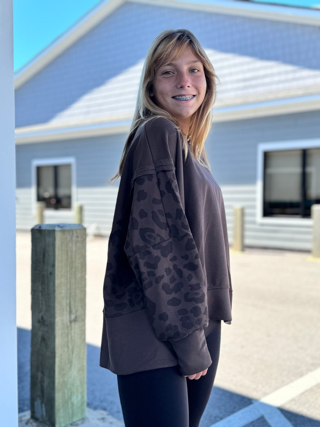 Cheetah Sleeved Sweatshirt in Chocolate