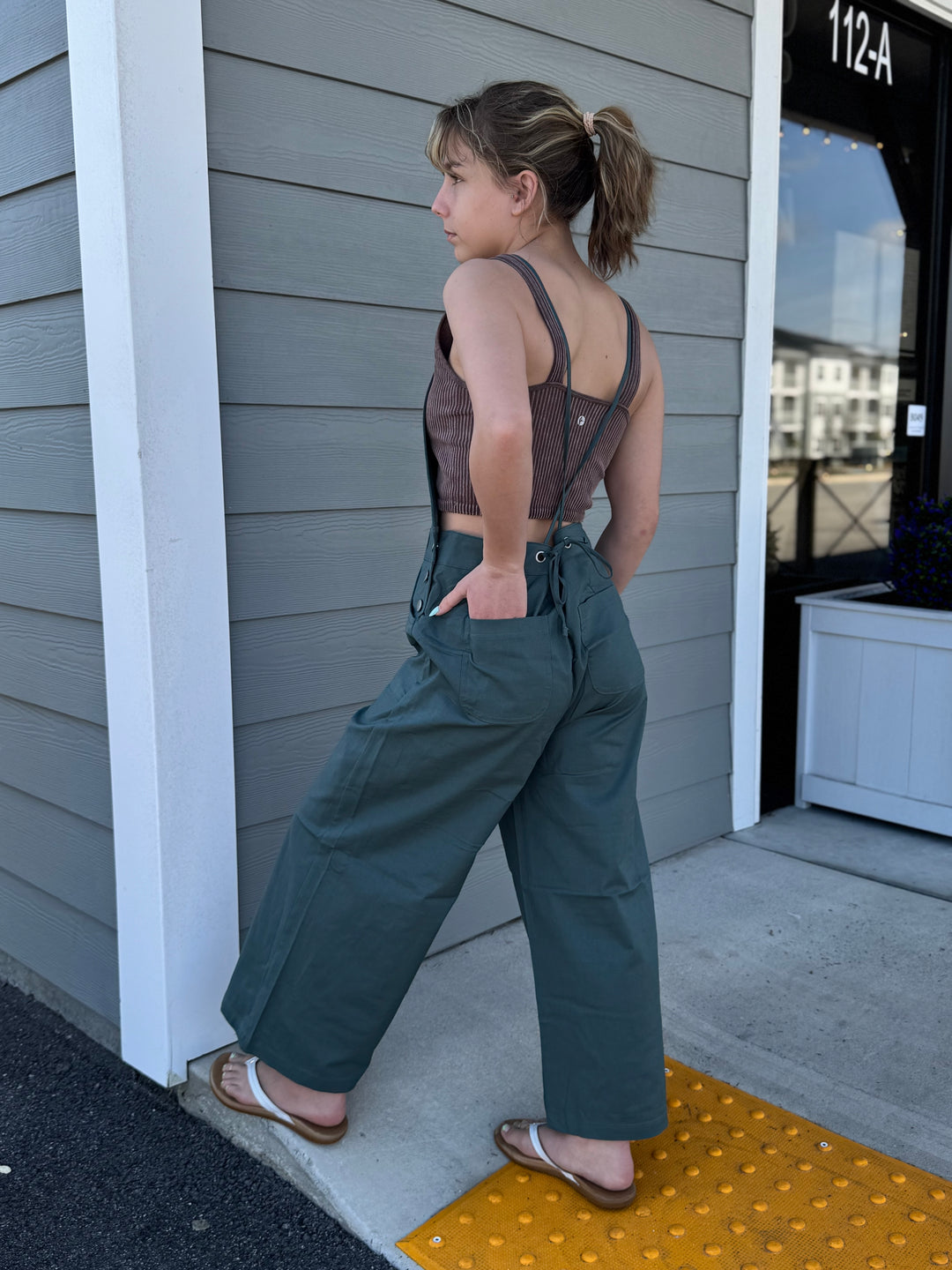 SPAGHETTI STRAP CRISS CROSS BACK JUMPER