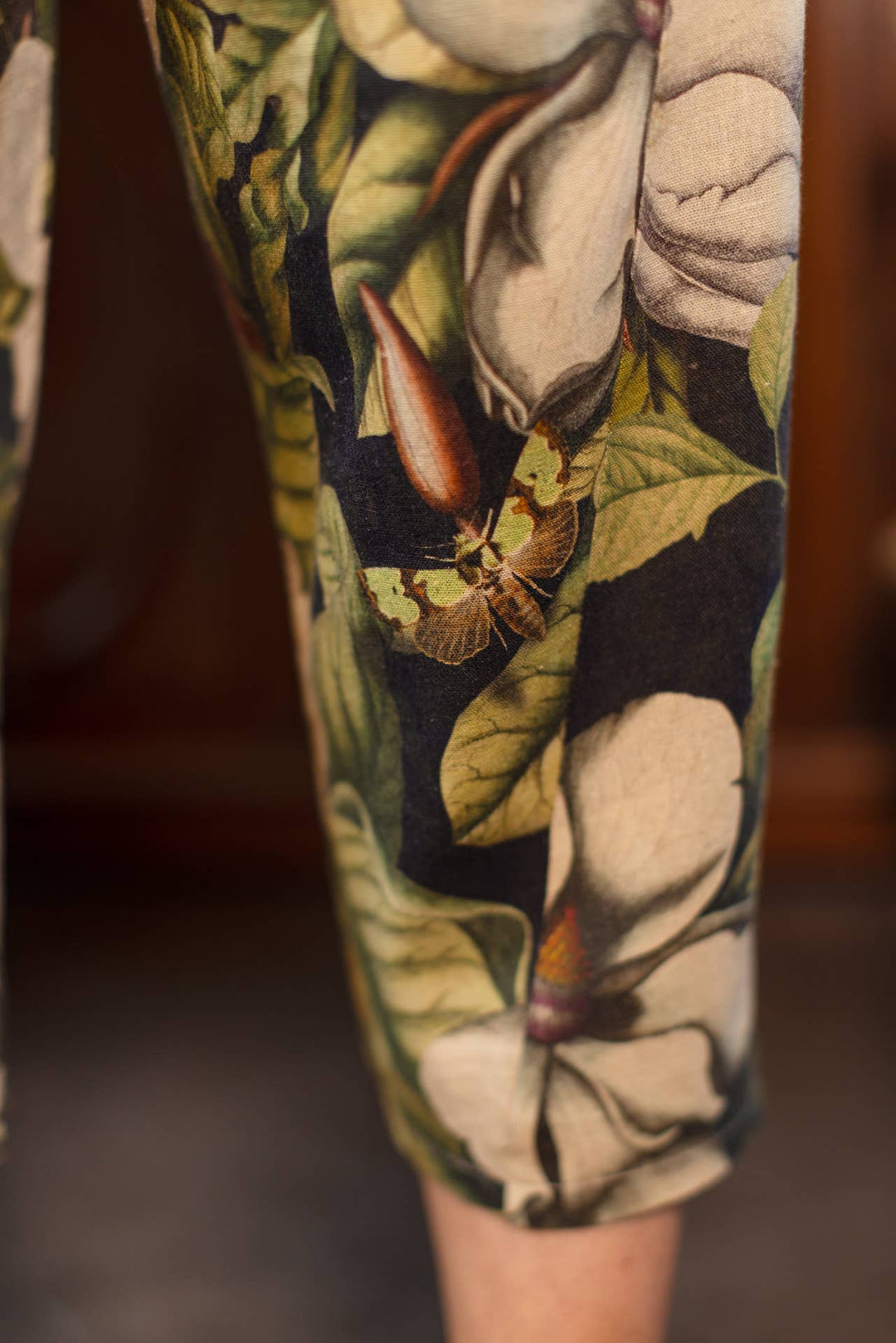 Fleur De Lune Linen Cropped Artist Pant w/ Boho Floral Print