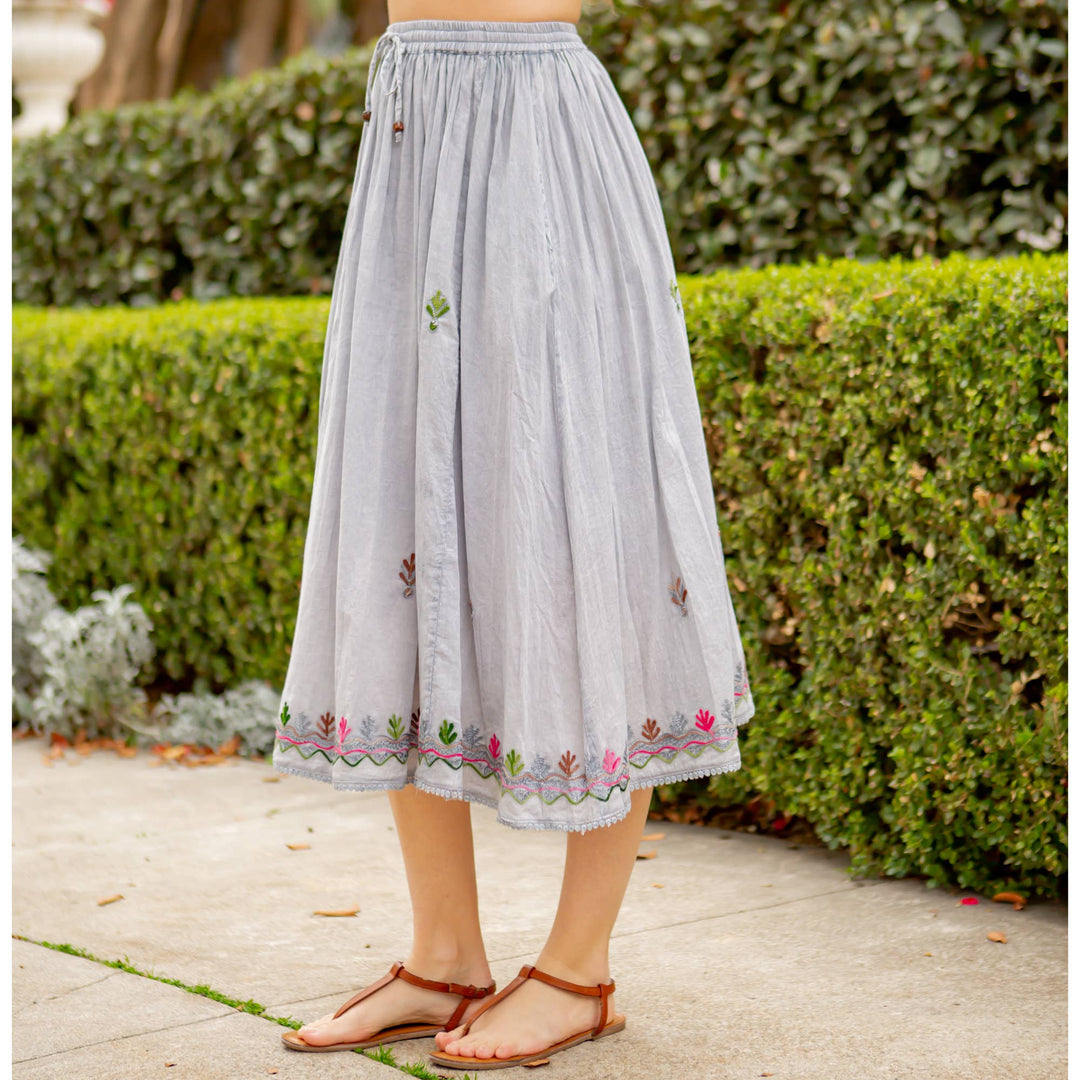 Mid Length Western Skirt Crinkled, Lined With Two Pockets